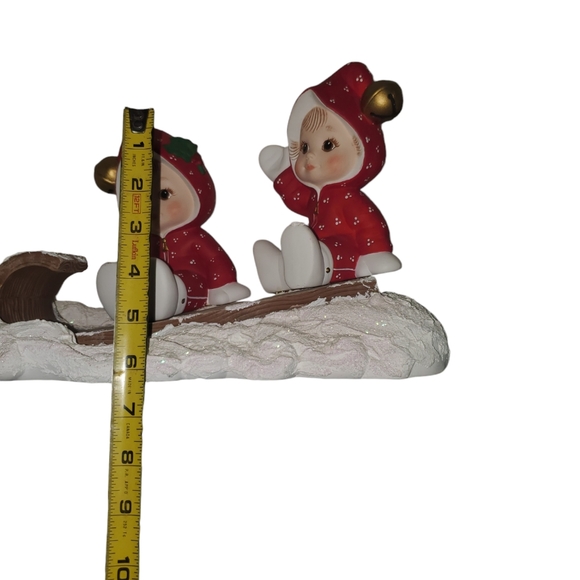 Large ceramic figurines set -holiday children on toboggan - Picture 13 of 14